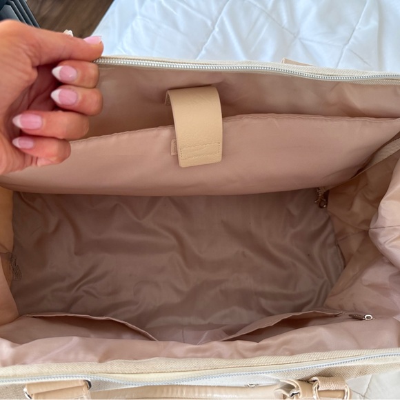 BEIS Tan Weekender - Picture 3 of 5